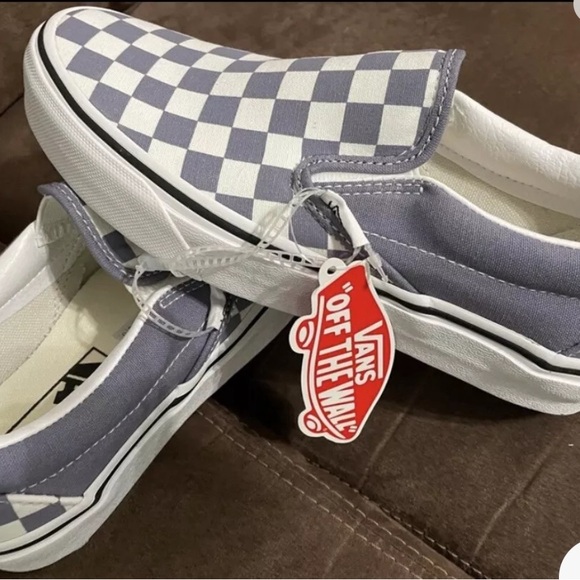 Vans Slip on Classic Checkered Grey/White (4.5) Retails for $50 - Picture 4 of 5